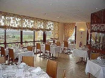 Logis Des Canotiers 3*